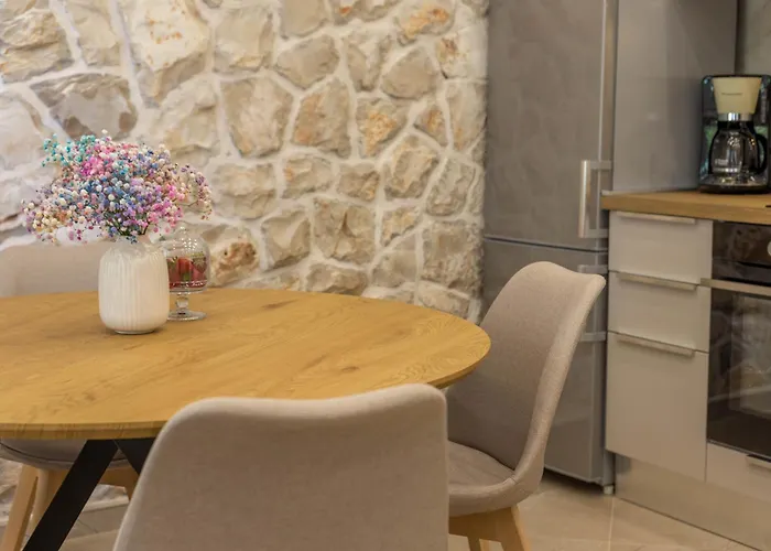 Zastupac 8761a アパート *